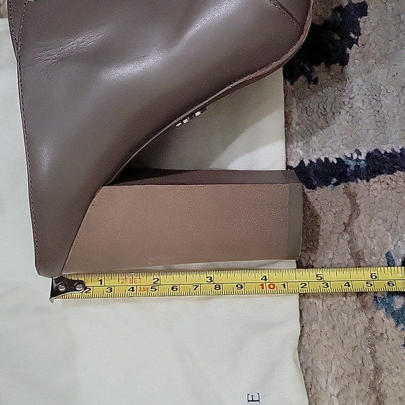 Pour La Victoire gray leather heeled mules - Picture 10 of 11